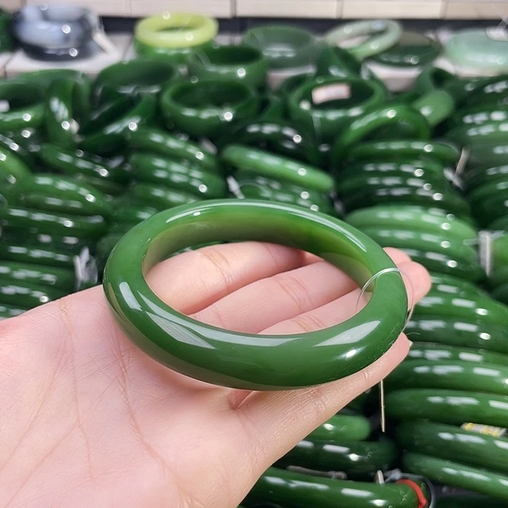 未镶嵌手镯和田玉（碧玉）