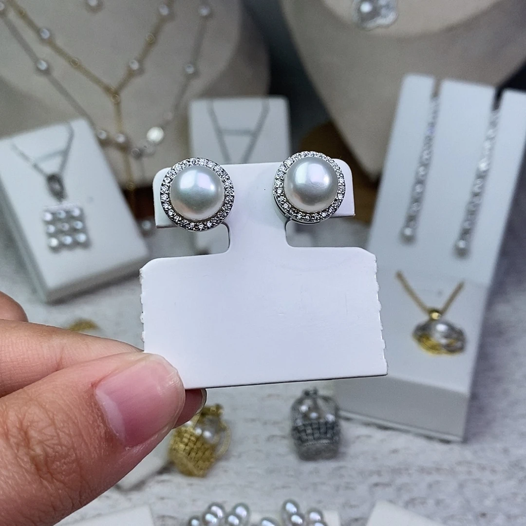 淡水珍珠银S925镶嵌耳饰