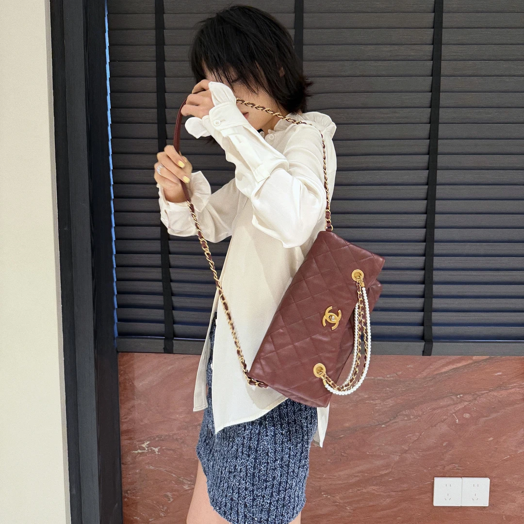 Vane ｜莉莉安法式小木耳柔光立领衬衫