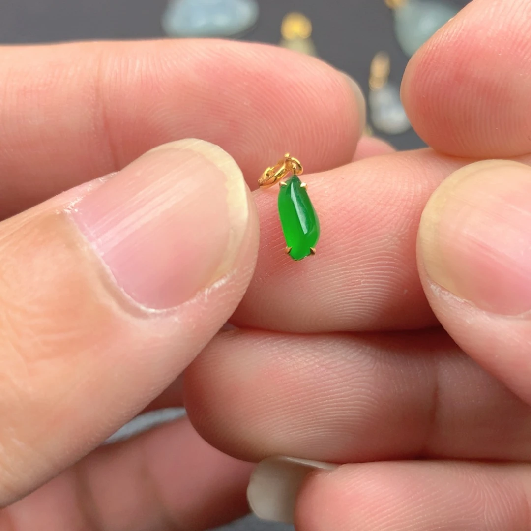 【闪购商品】翡翠18K金镶嵌颈饰翡翠