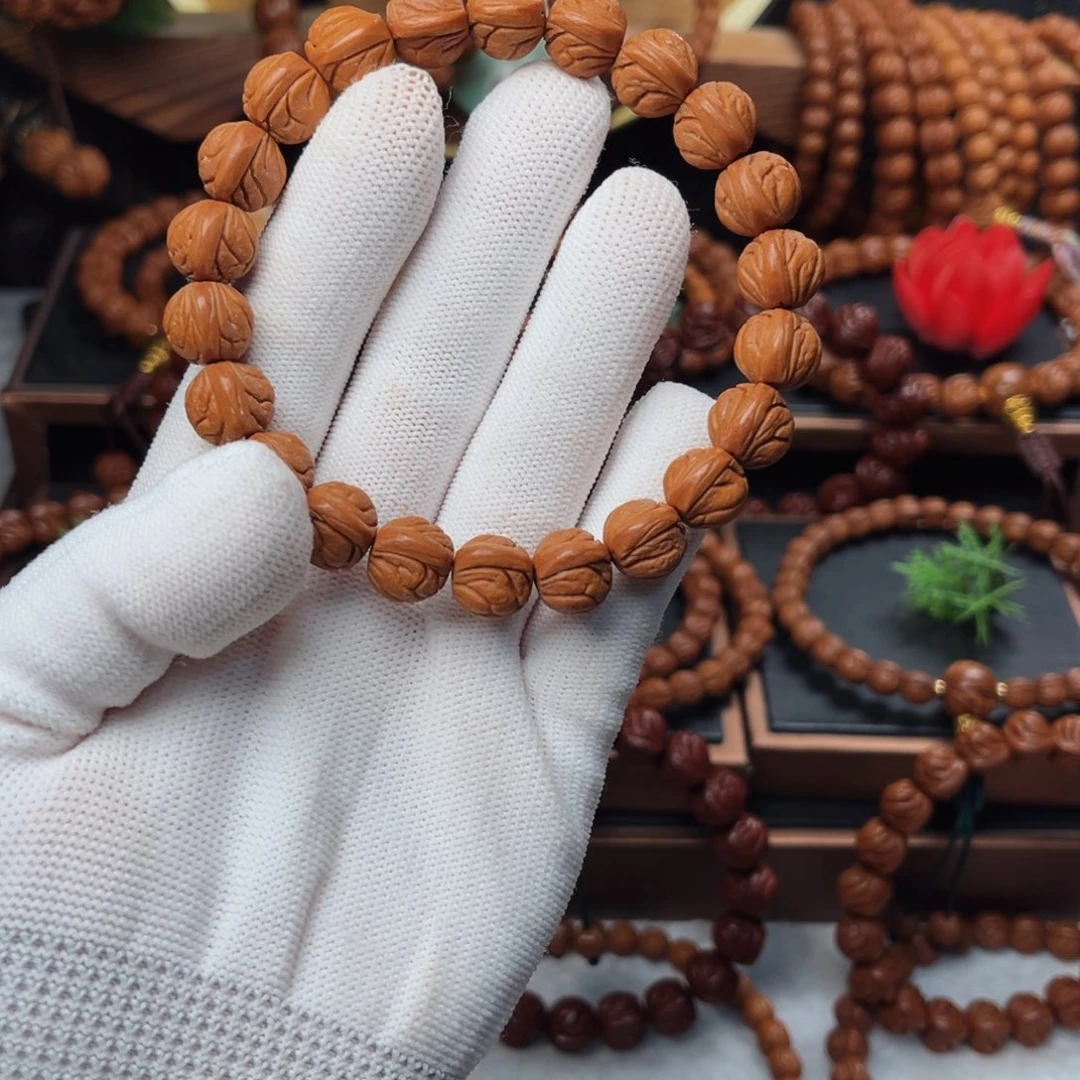 吊坠桃核12玉龙脊手串