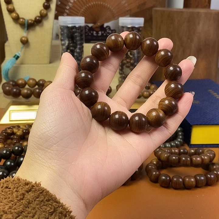 檀香木老山檀香黑肉沉水1.5手串