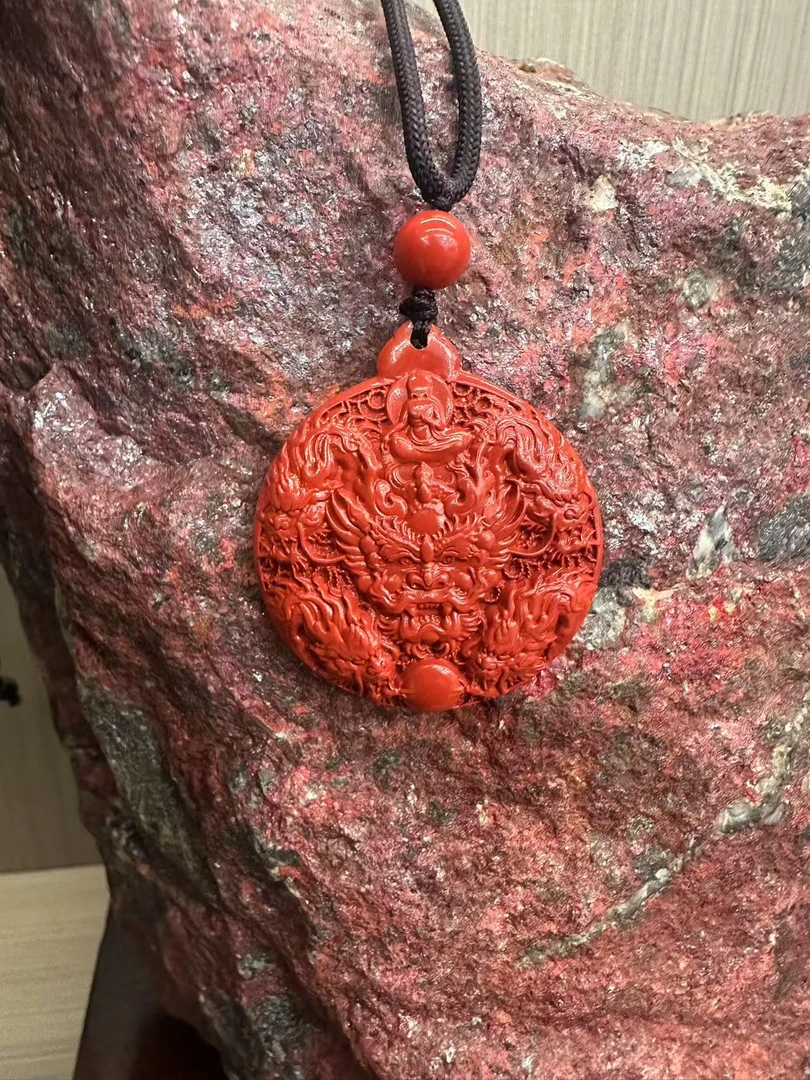 含辰砂工艺品高含量红砂九龙护主吊坠