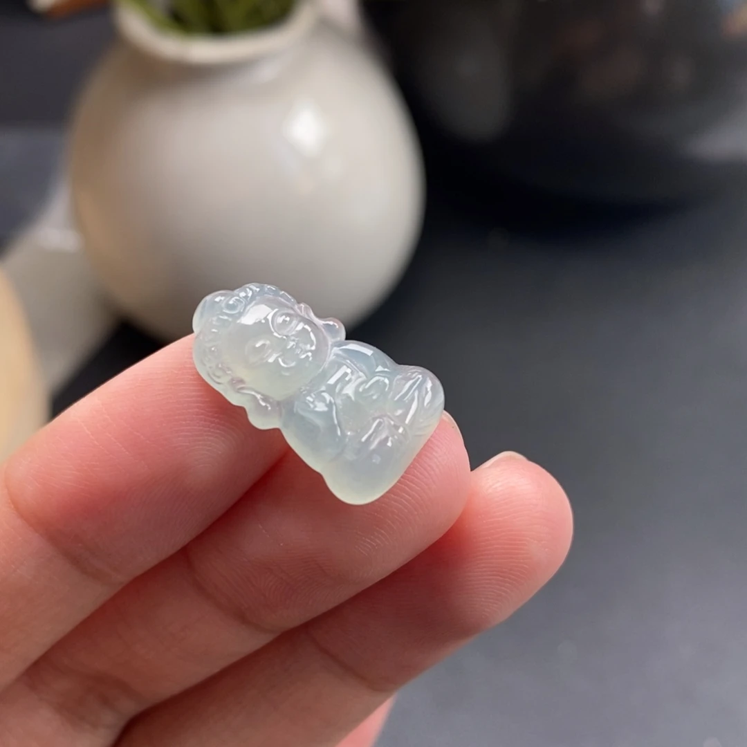 翡翠裸石冰晴宝宝佛