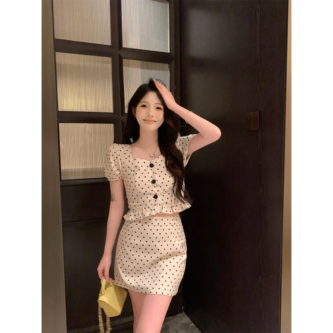 大码夏季新款时尚奶黄布丁气质波点泡泡袖上衣短裙两件套装17120