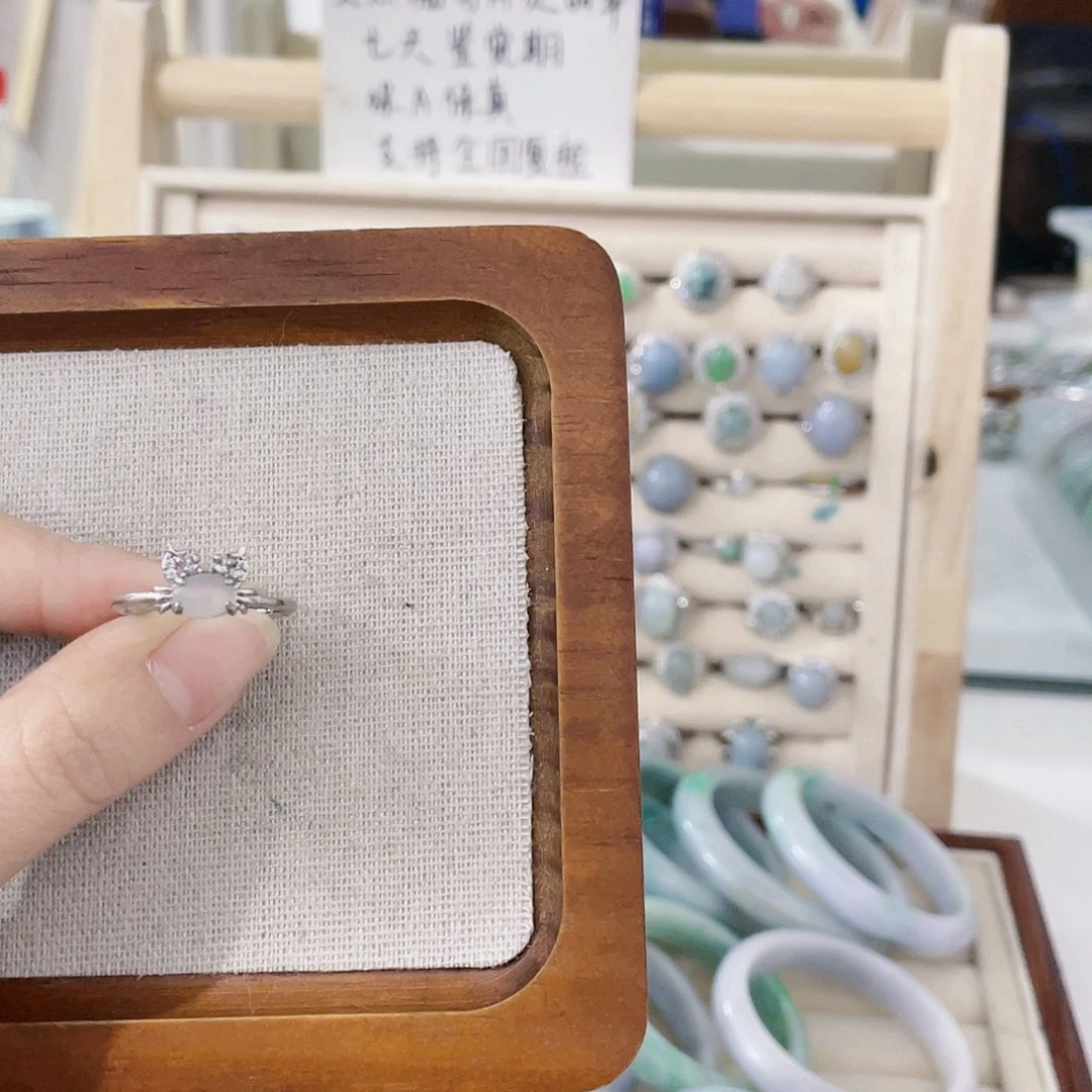 颈饰未镶嵌翡翠天然翡翠Ａ货