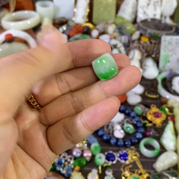 翡翠散珠精品精品精品精品