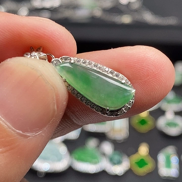 翡翠银S925镶嵌颈饰