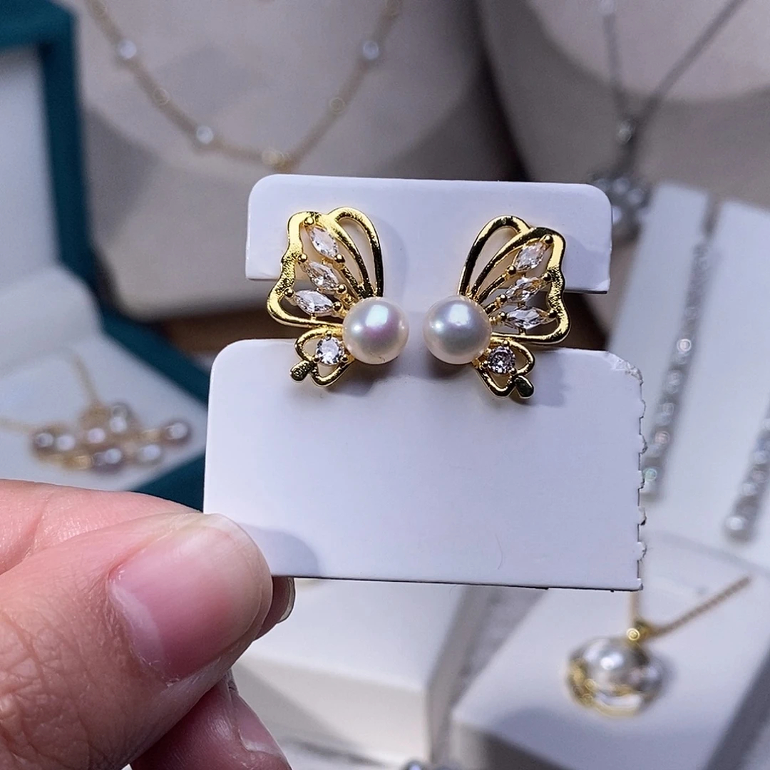 淡水珍珠银S925镶嵌耳饰