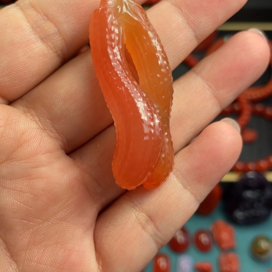 未镶嵌挂件南红玛瑙挂件