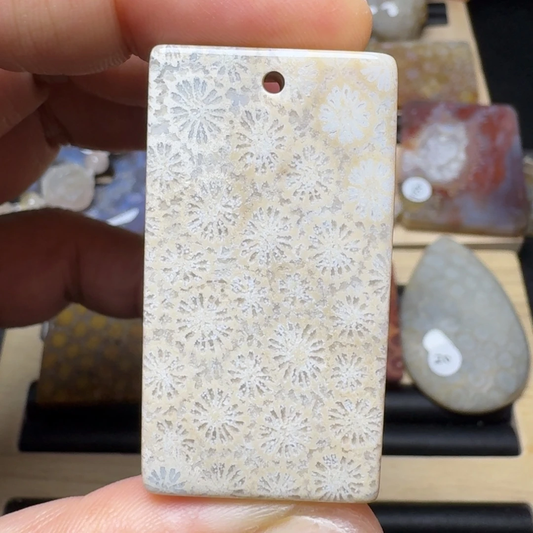 硅化玉未镶嵌纯天然色有机玉石保真色无珠无绳不退换