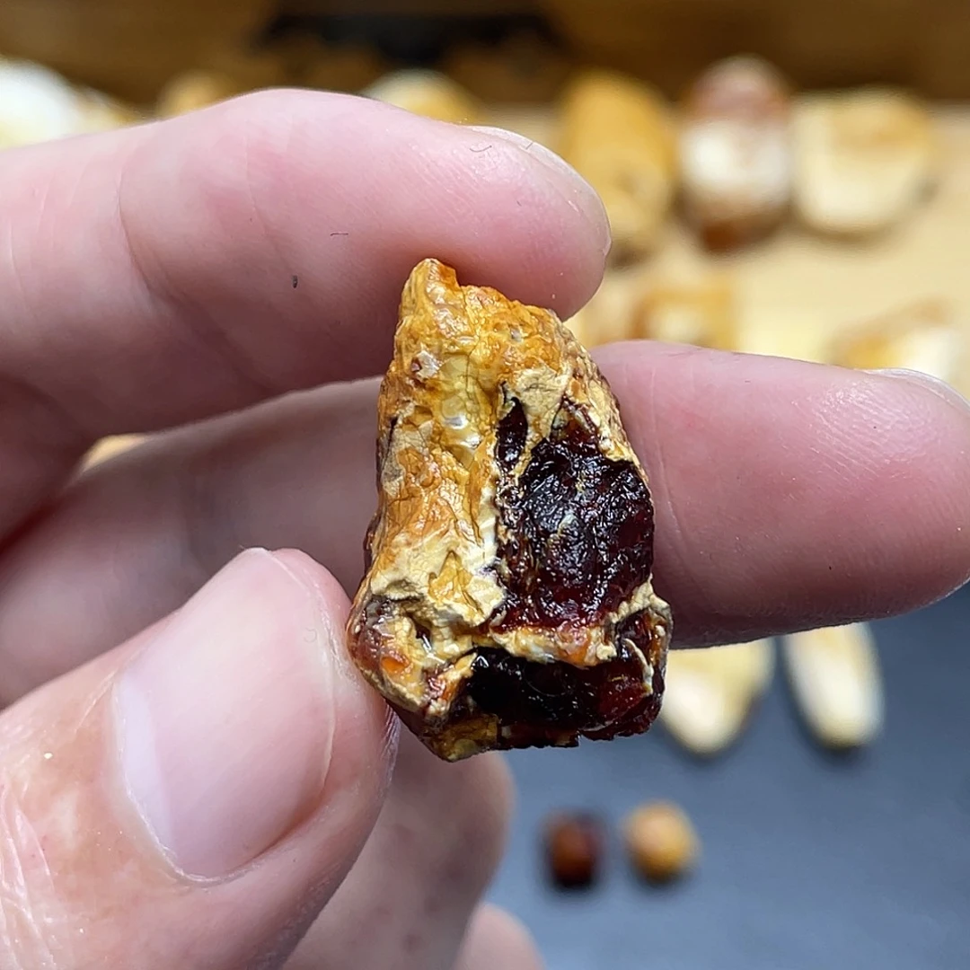 未镶嵌定制琥珀飚定制