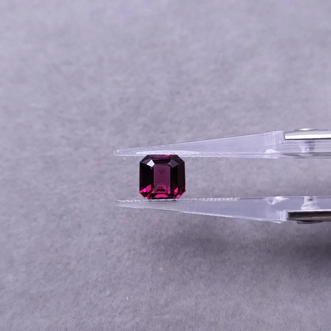 石榴石-1.9ct（01046343）0509