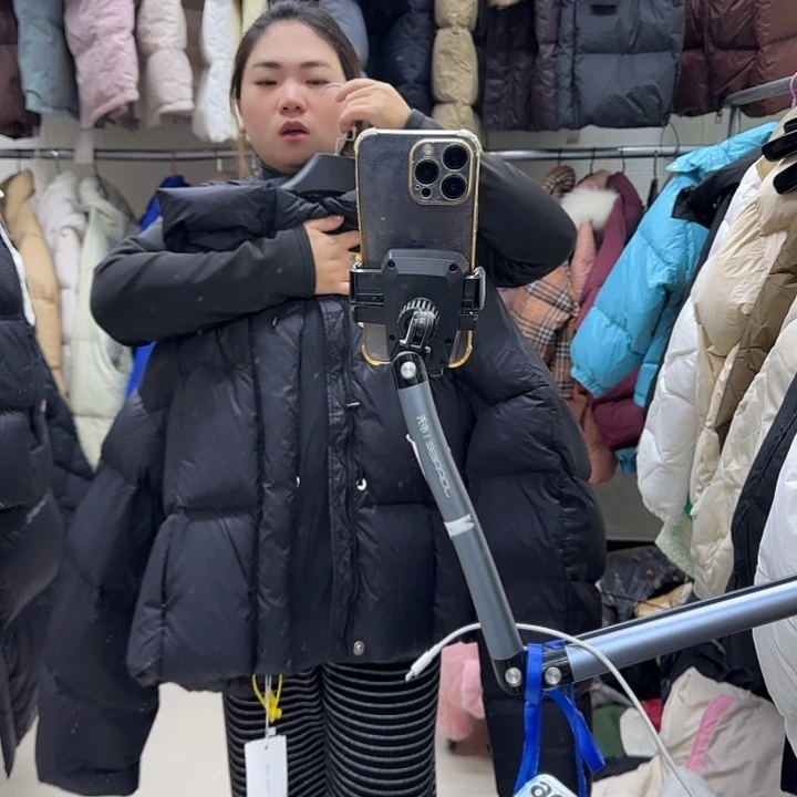 女外套黑色短款外套
