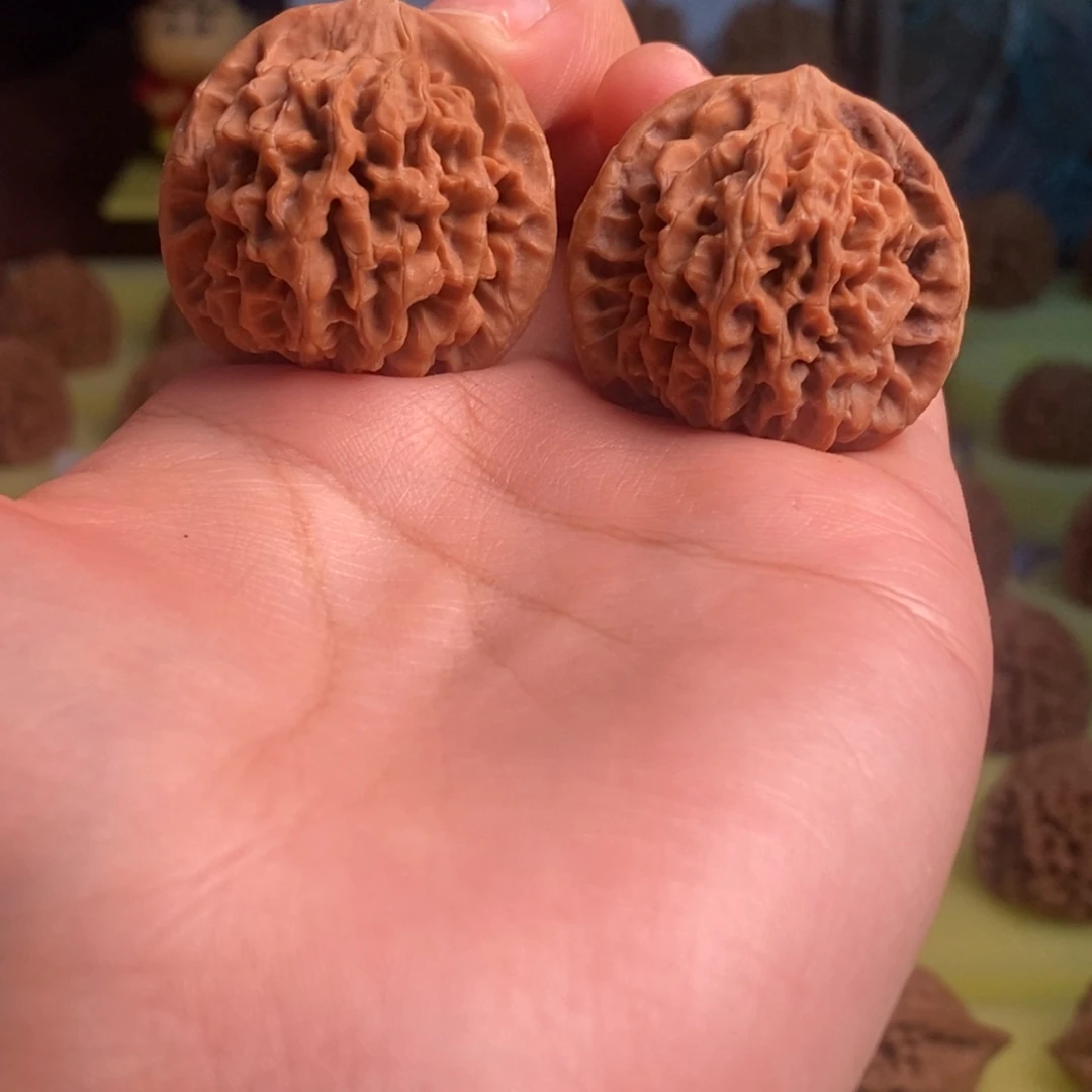 核桃秦岭闷尖狮子头33瑕疵