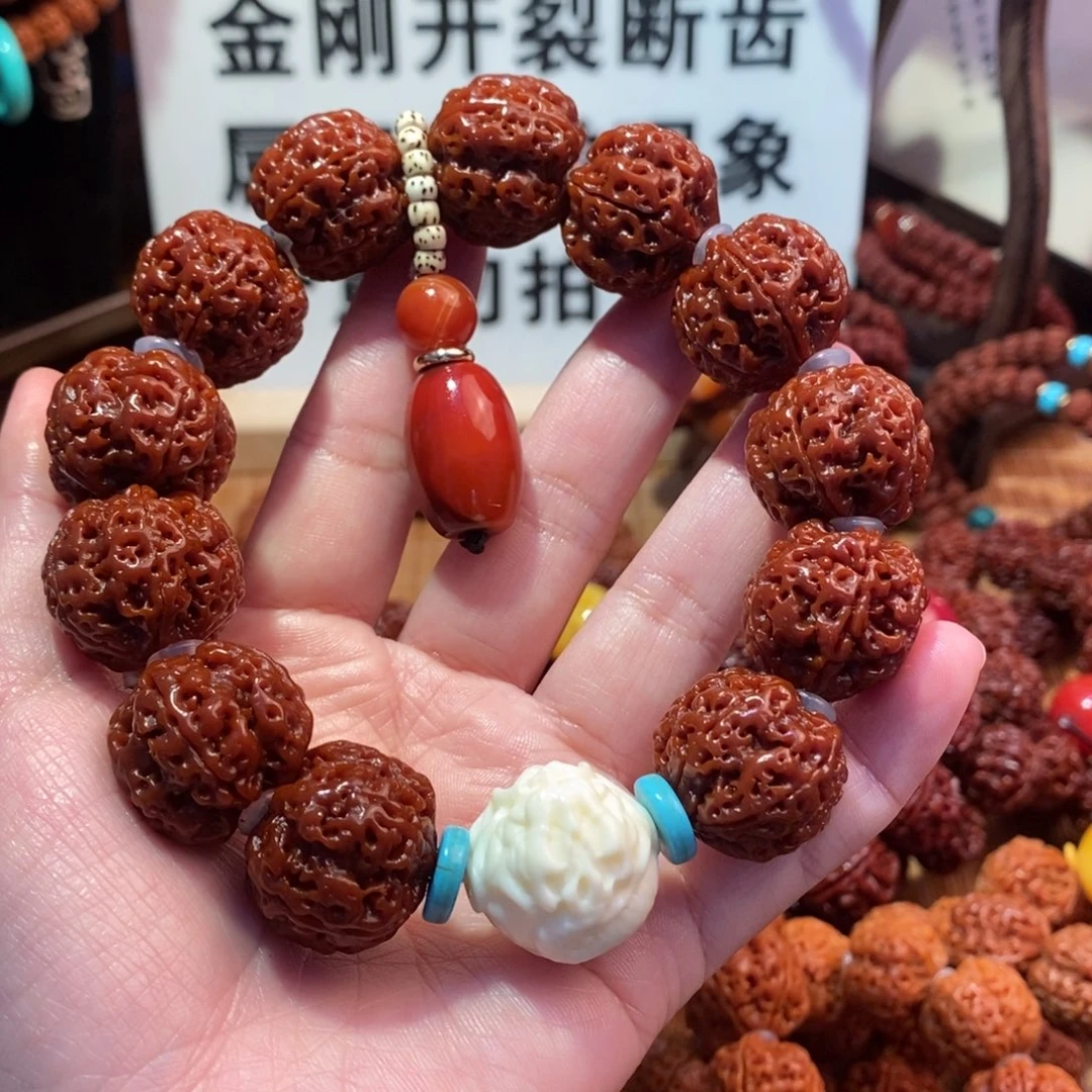 金刚菩提手串215瓣肉p红跑环白龙