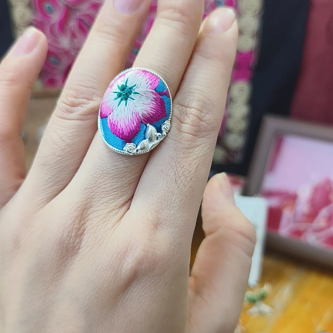 织绣苗绣手工饰品老绣