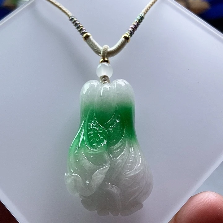 吊坠(赠链)未镶嵌翡翠