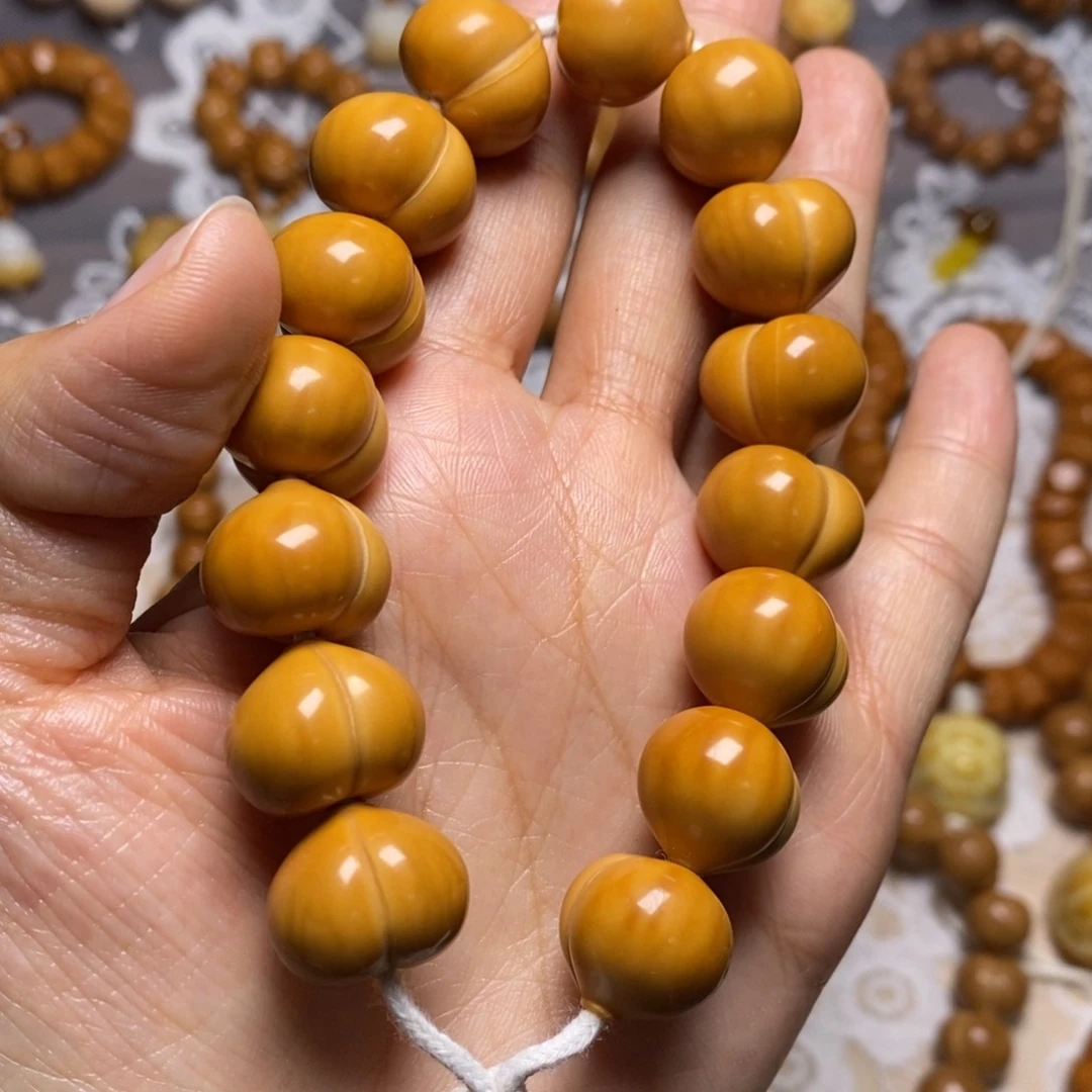 把件猴头核桃柯基屁桃高定