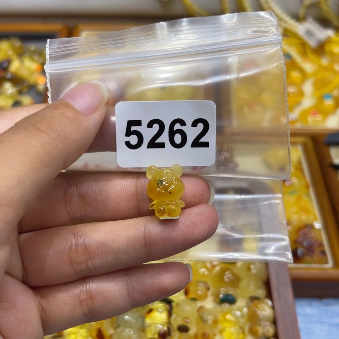 未镶嵌琥珀珠宝奇石