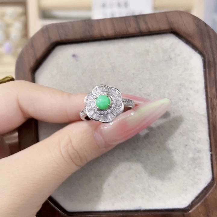 翡翠未镶嵌颈饰天然翡翠Ａ货