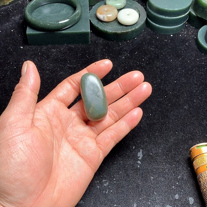 和田玉（糖玉）未镶嵌珠宝奇石