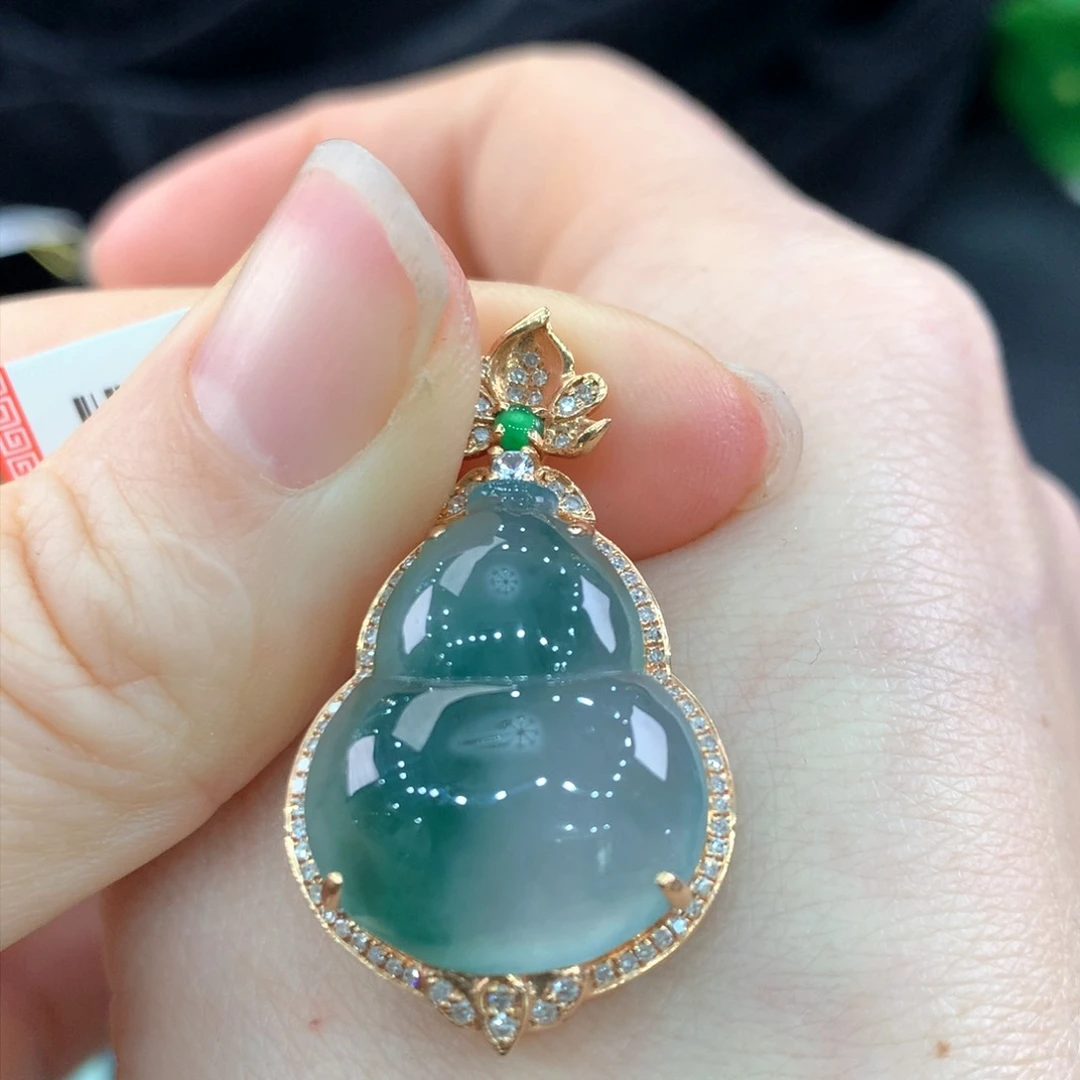 翡翠吊坠(不含链)18K金镶嵌