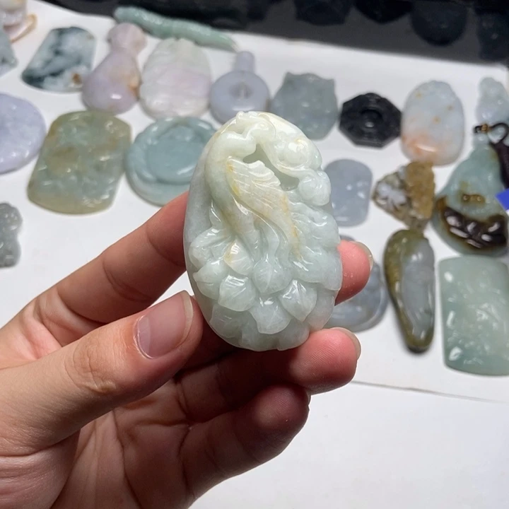 颈饰未镶嵌翡翠孔雀25