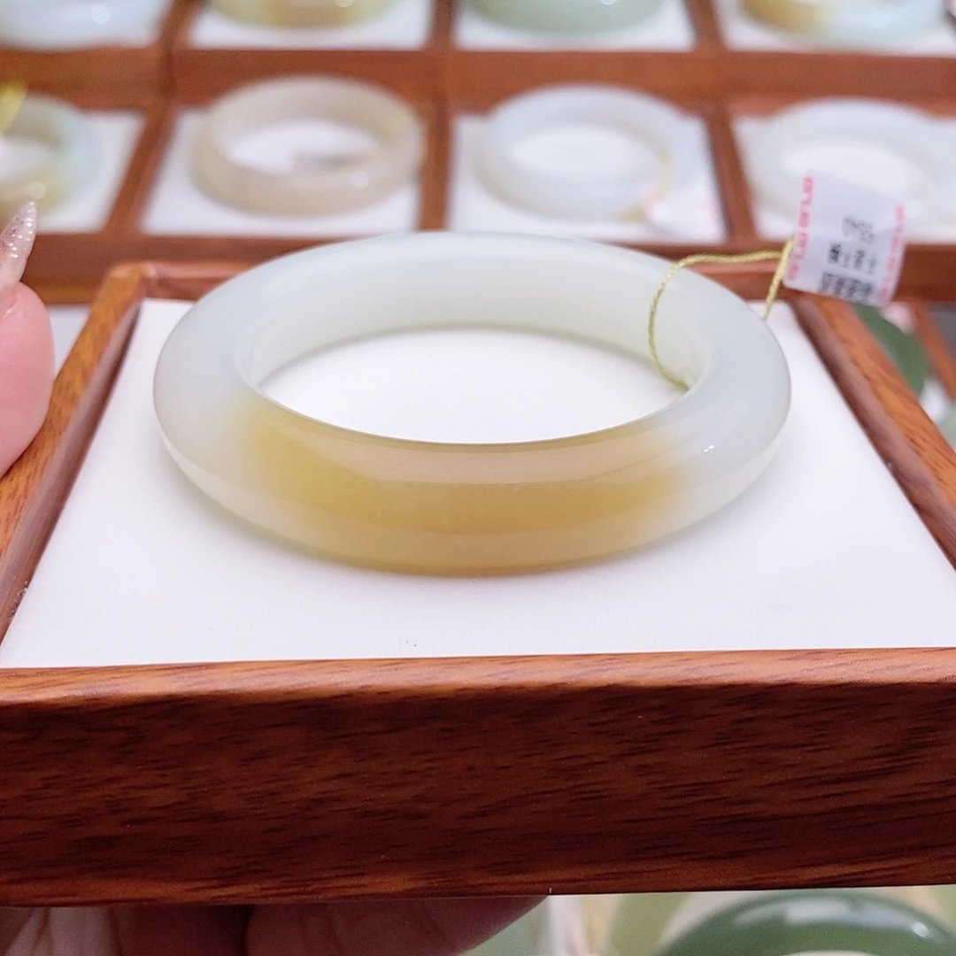 和田玉手镯未镶嵌2****e50.3