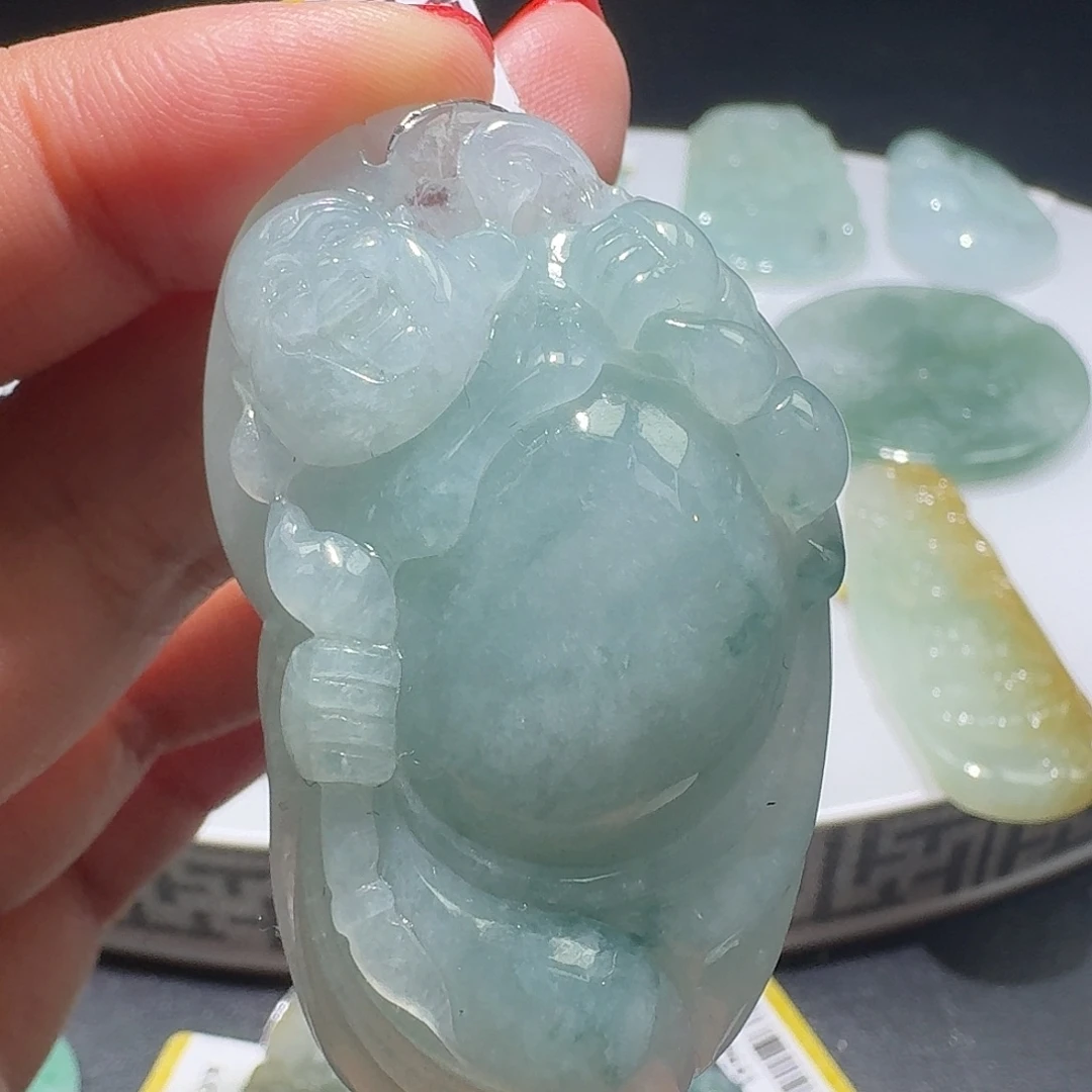 翡翠未镶嵌颈饰吊坠