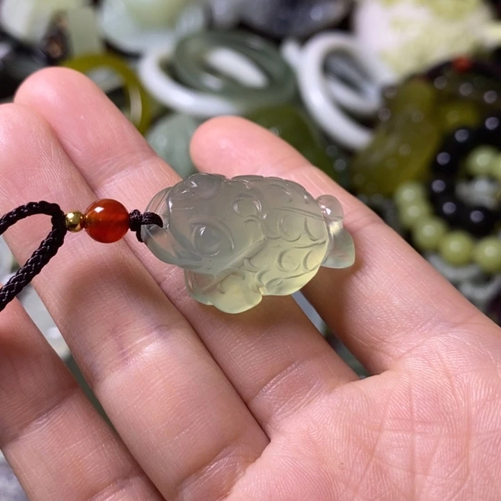 岫玉岫玉颈饰未镶嵌