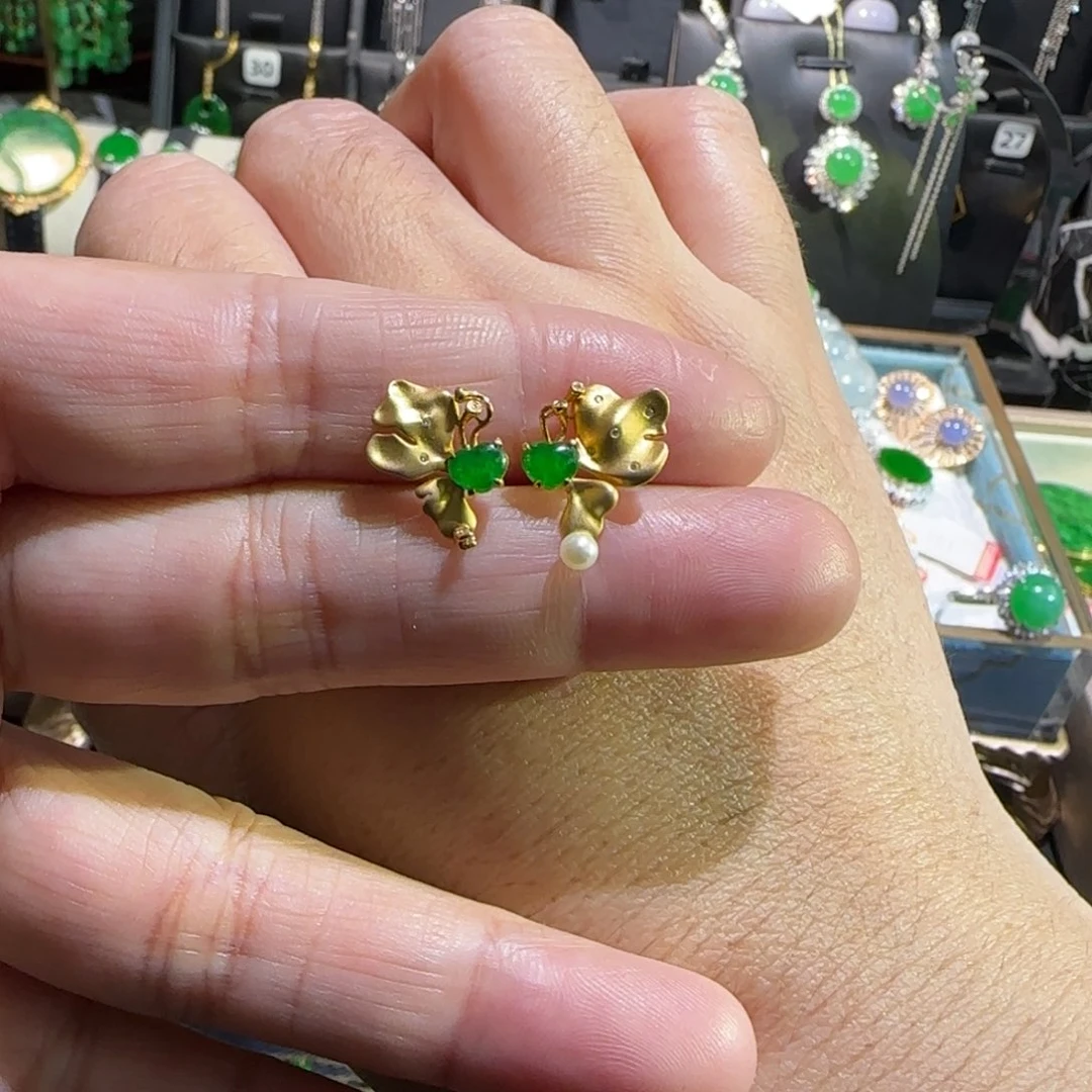 翡翠18K金镶嵌颈饰耳钉