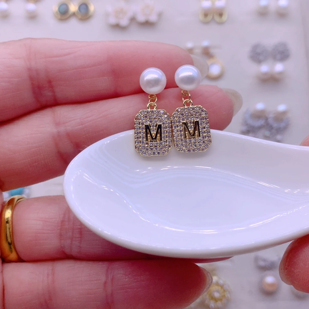 淡水珍珠耳饰合金