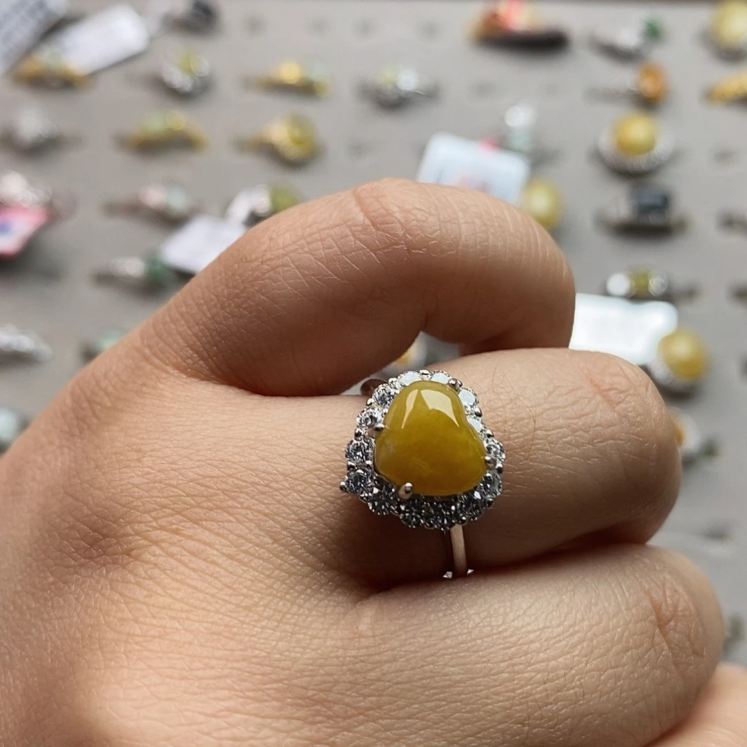 翡翠未镶嵌戒指翡翠