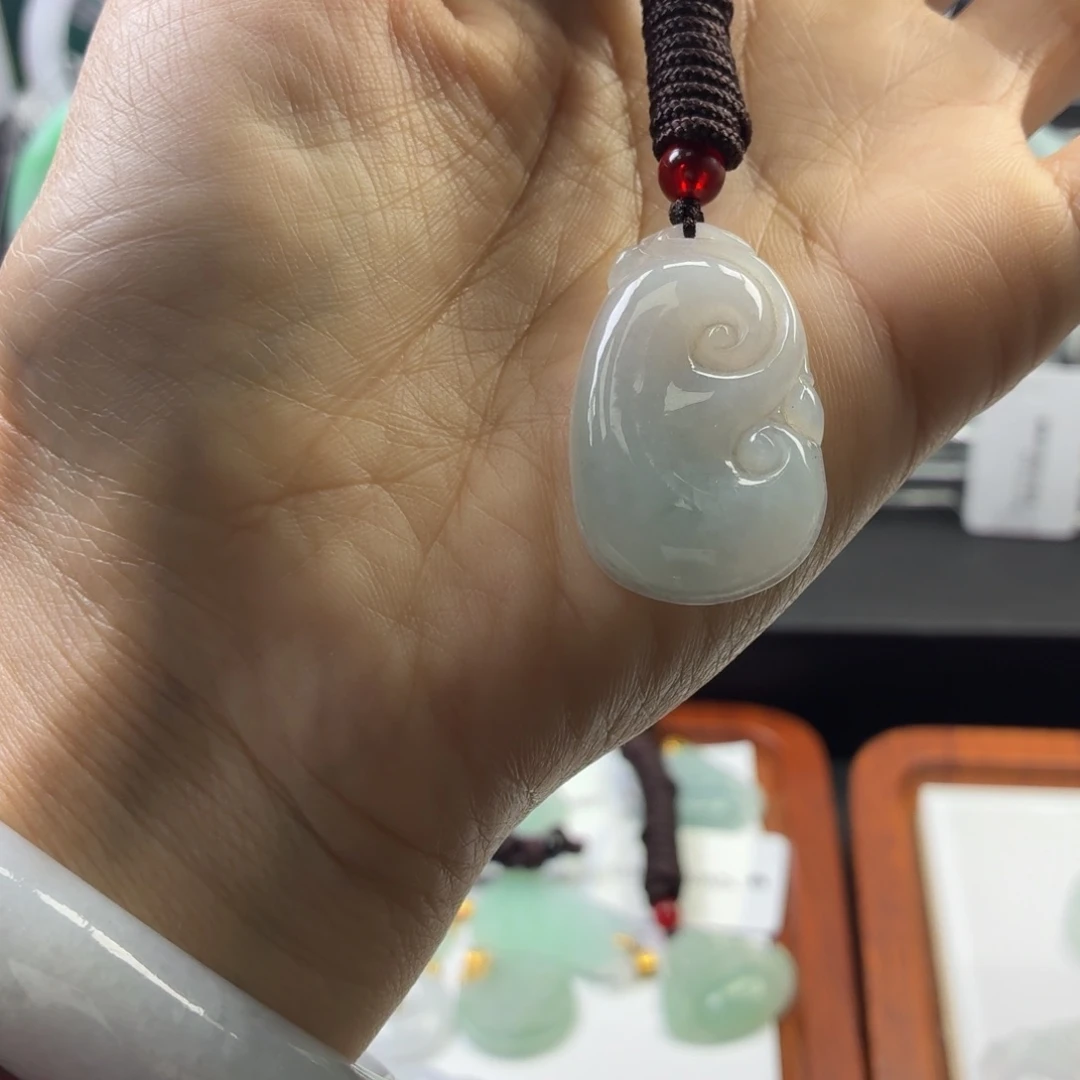 翡翠未镶嵌吊坠(不含链)如意