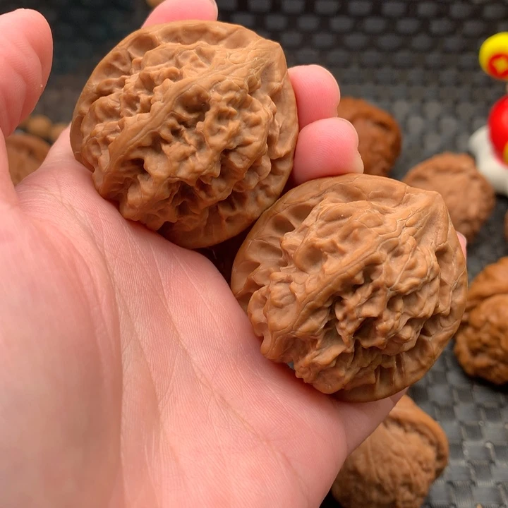 风**记41.5承粗文玩核桃狮子头