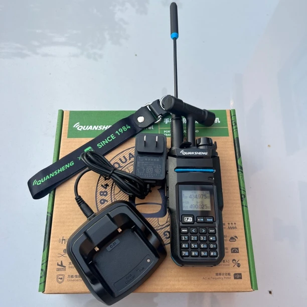 泉盛TK11大功率对讲机全频段户外手持无线电自驾游手台设备