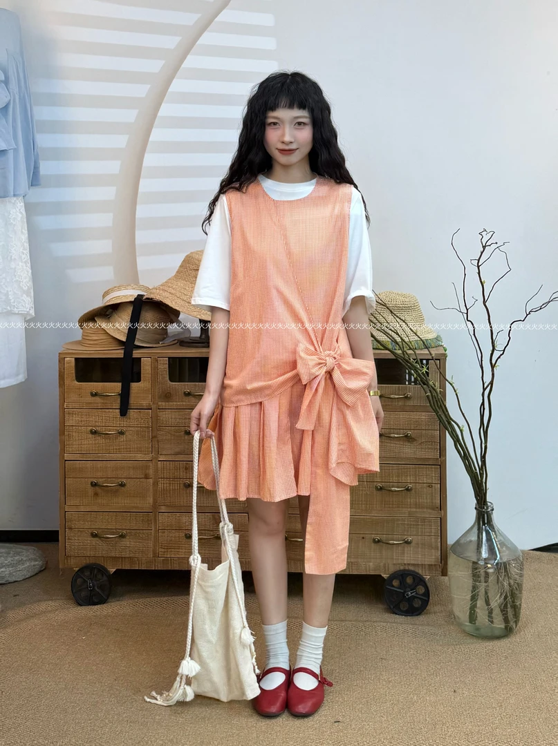 火火【花开半夏】新款miu系甜美背心裙洋气格子不规则背心绑带女裙