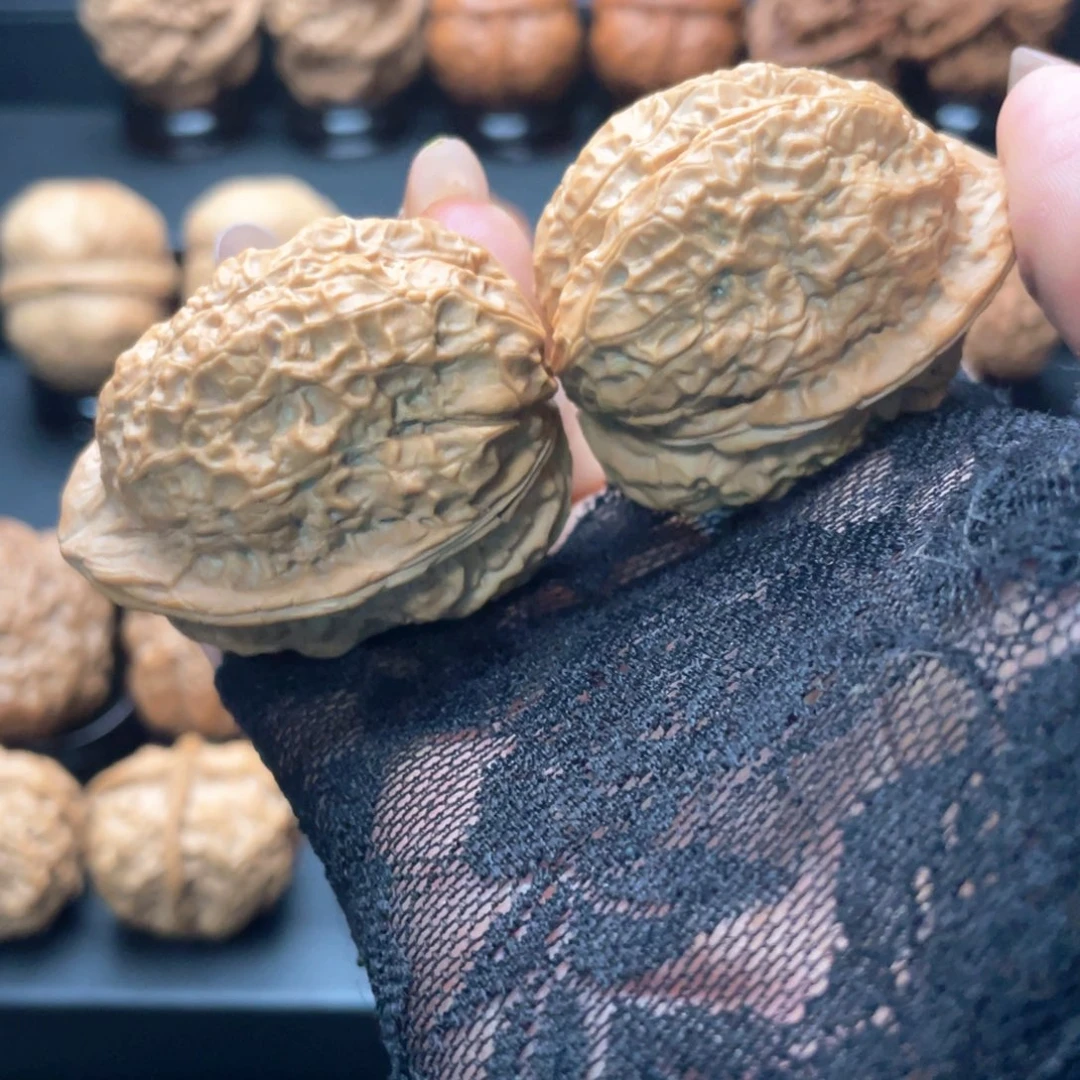 把件文玩核桃开背……