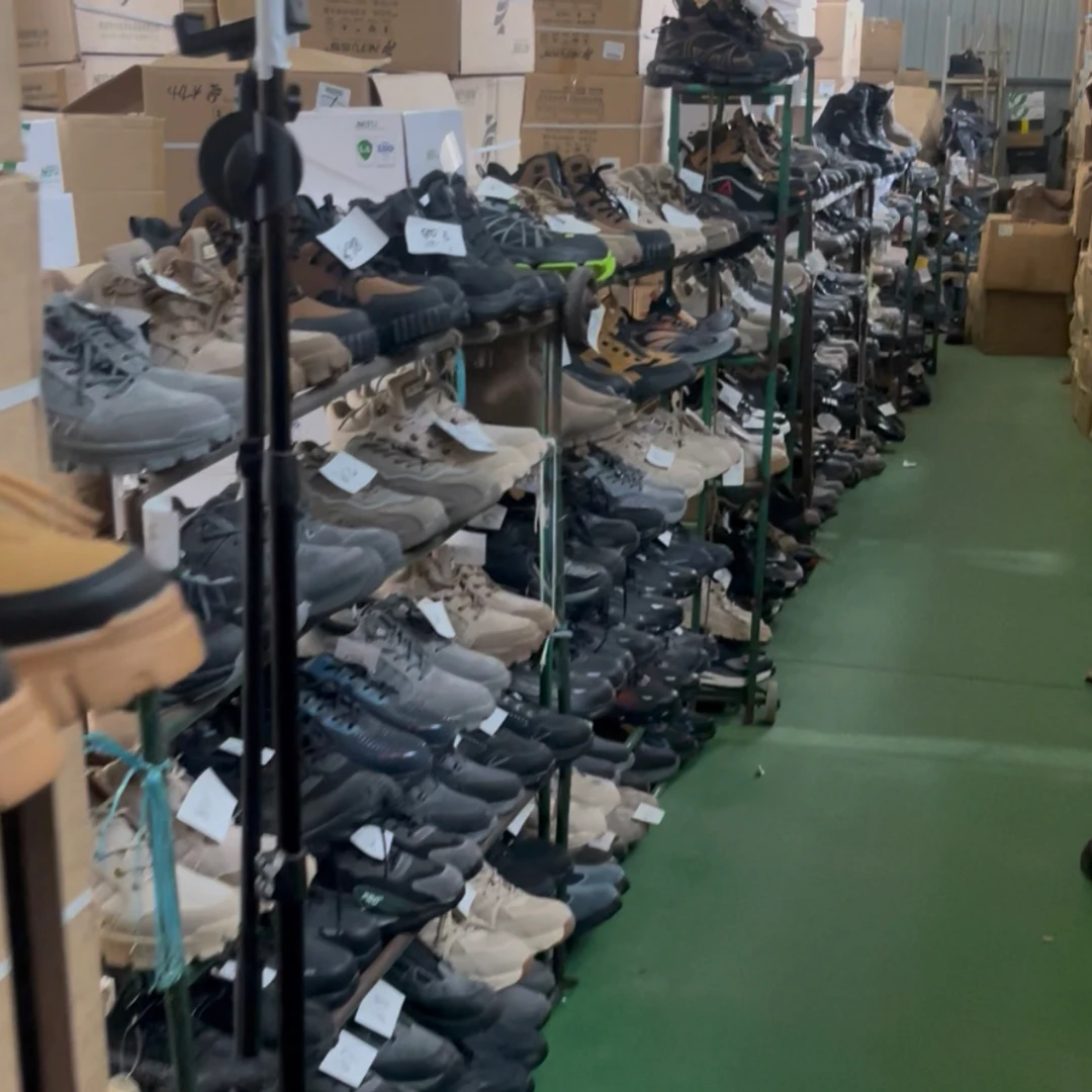 断码断颜色优质劳保鞋（选择鞋码，备注编号）