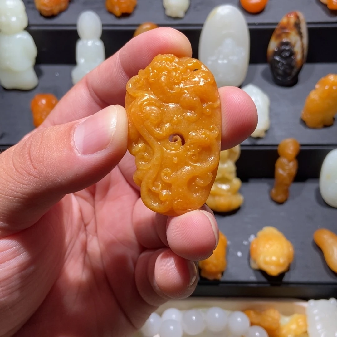 和田玉未镶嵌颈饰