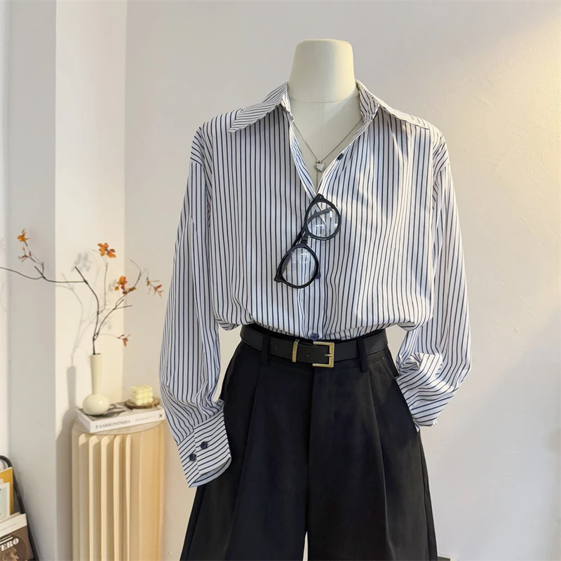 翻领条纹长袖衬衫女2025春季宽松休闲叠穿通勤衬衣设计感港风上衣