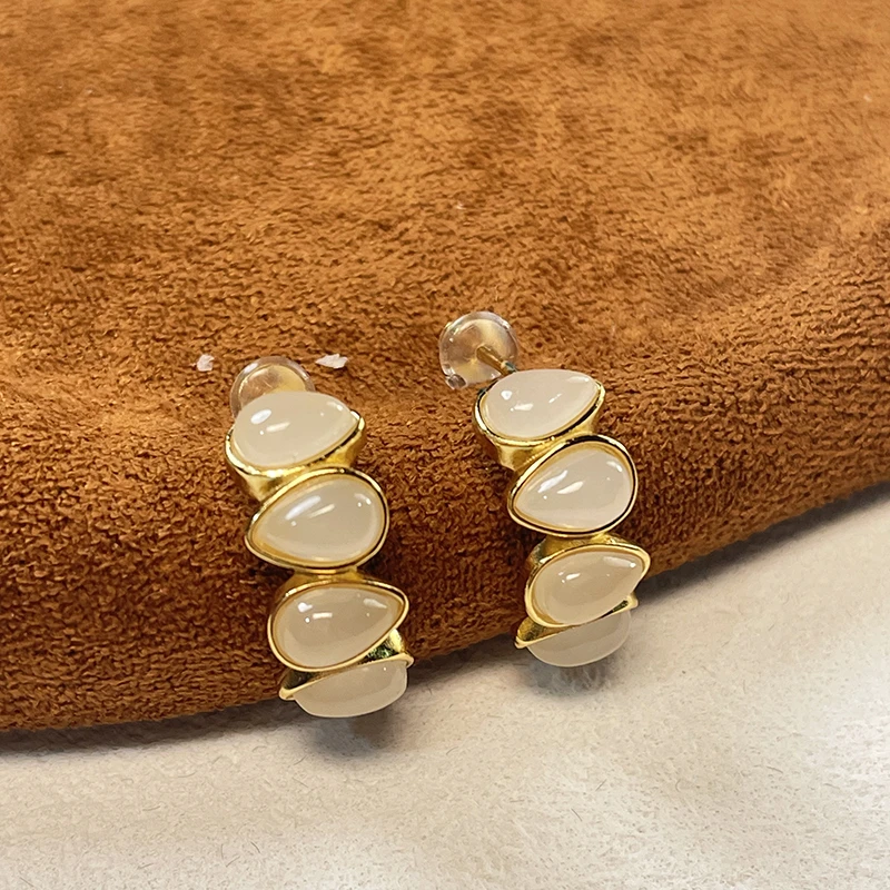 珠联帮和田玉（藕粉）水滴状耳钉时尚耳饰