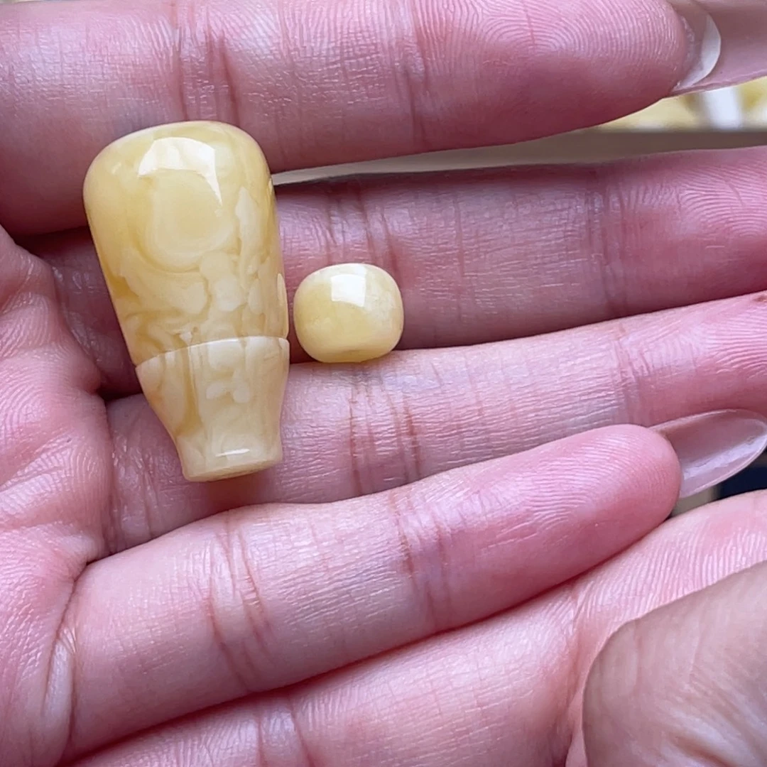 裸石琥珀未镶嵌蜜蜡三通墩子笑