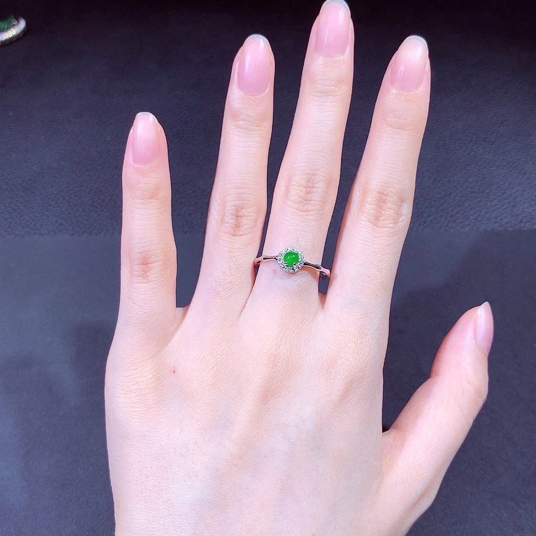 翡翠戒指未镶嵌翡翠