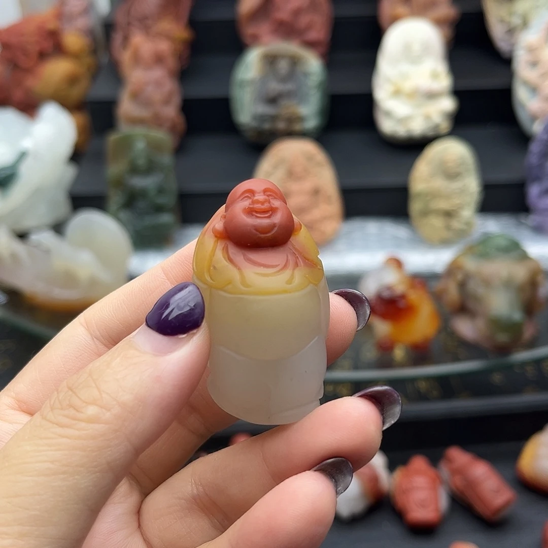 颈饰未镶嵌石英质玉