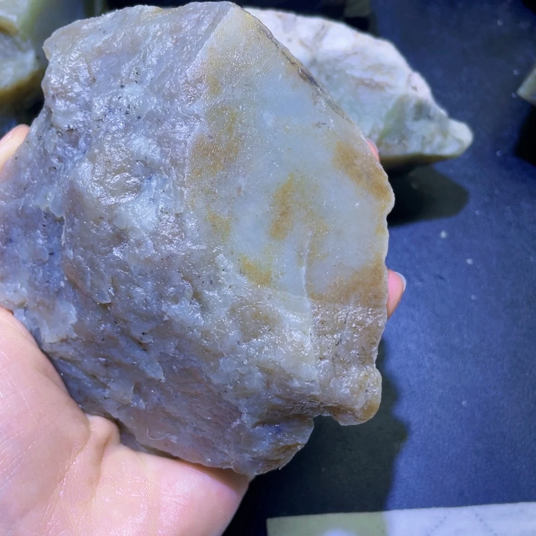 和田玉未镶嵌珠宝半成品