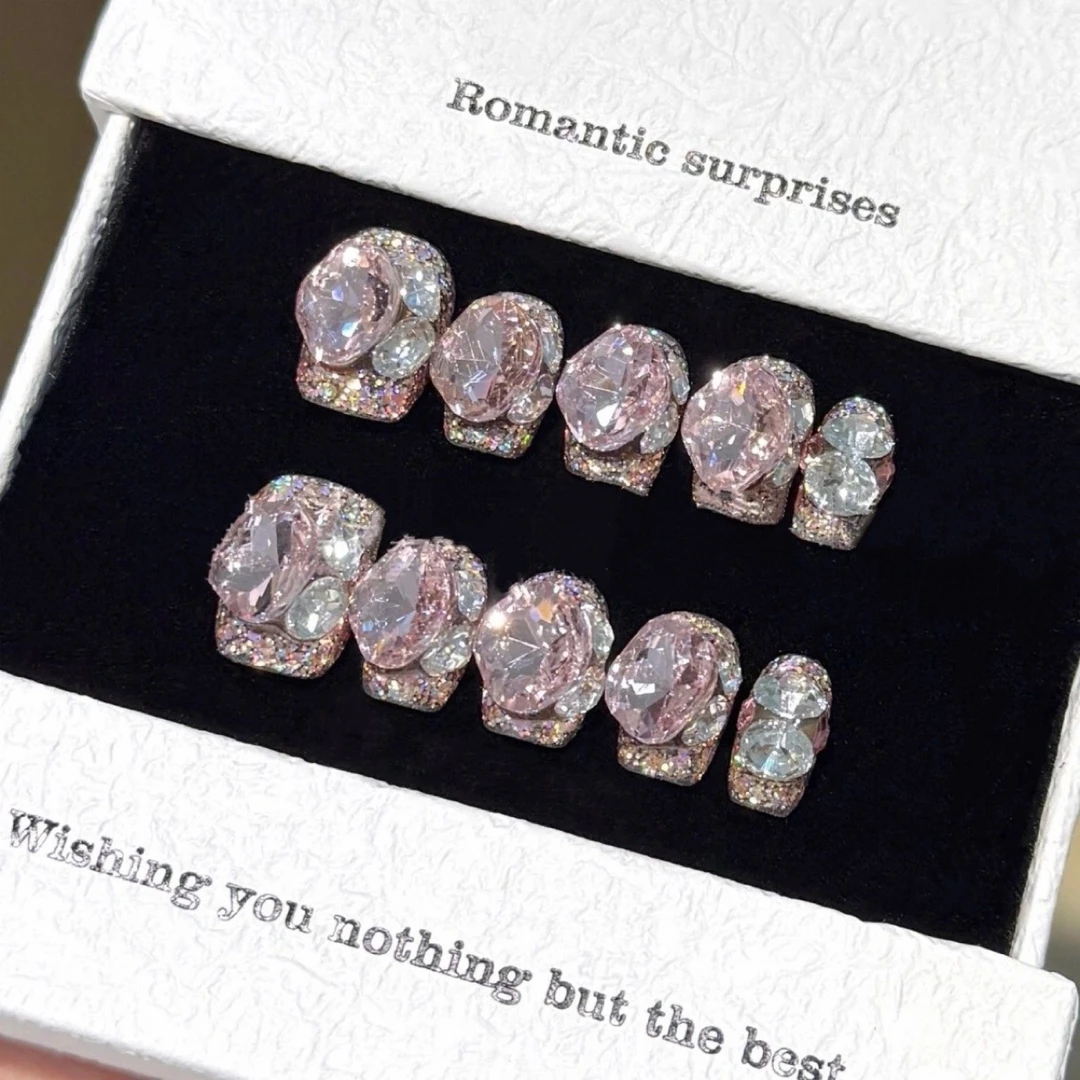 纯手工美甲穿戴甲粉色闪耀玫瑰满钻爆闪美甲短款高级显白开学季