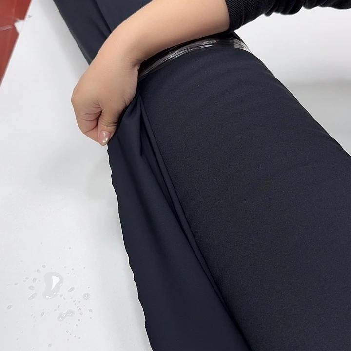 无纺布黑色2米冲锋衣