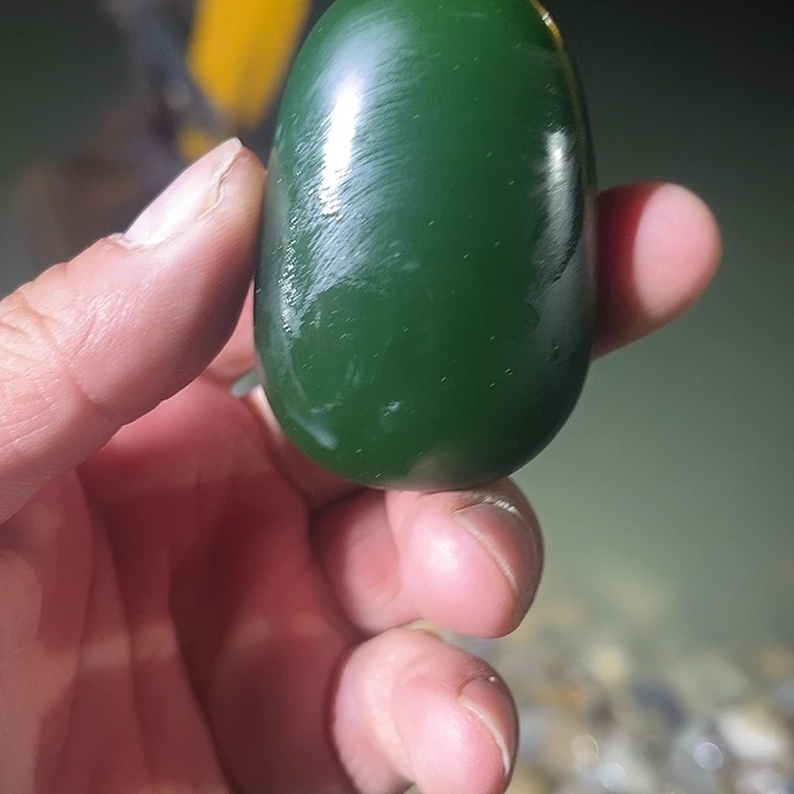 和田玉（糖玉）未镶嵌珠宝奇石